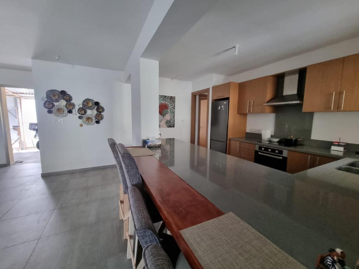 Apartment Pearl Park Residence Paphos Bagian luar foto