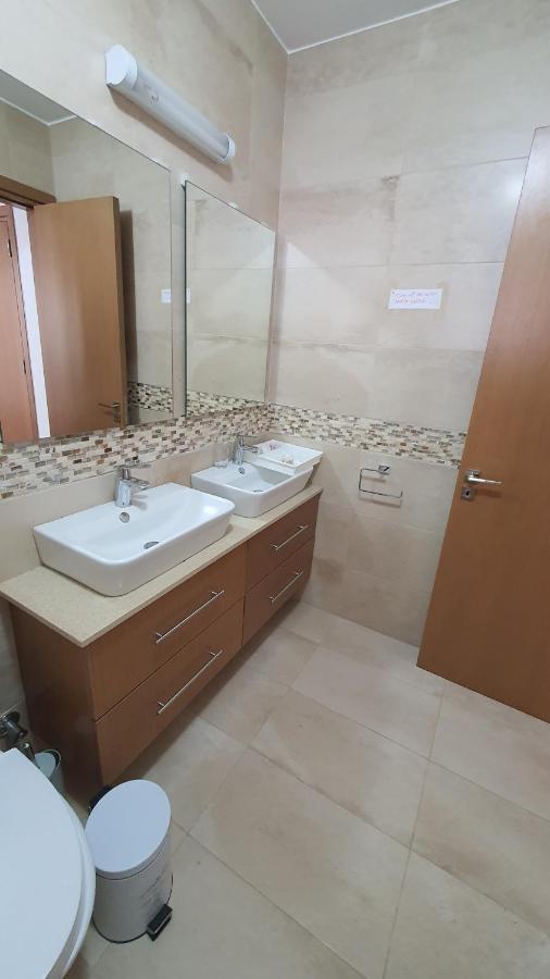Apartment Pearl Park Residence Paphos Bagian luar foto