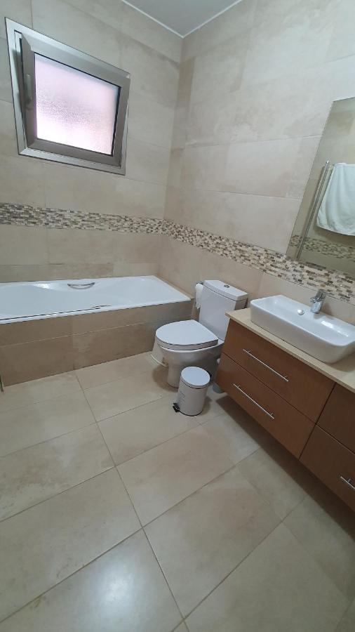 Apartment Pearl Park Residence Paphos Bagian luar foto